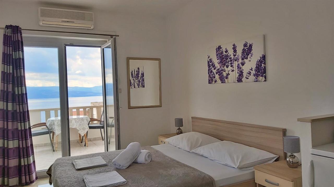 אומיס Apartments Nemira מראה חיצוני תמונה